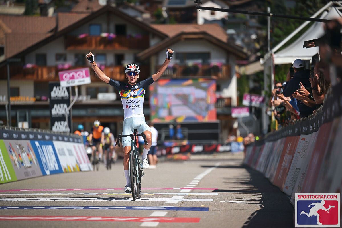 Maratona delle Dolomiti: Luca Cavallo si conferma re della Gran Fondo. Sul podio anche Martina Cavallo